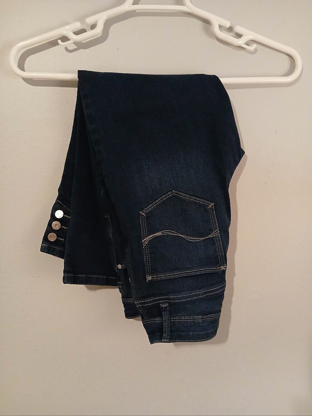 Lee Modern Series Midrise Fit Capris. Size 6 - Picture 10 of 13